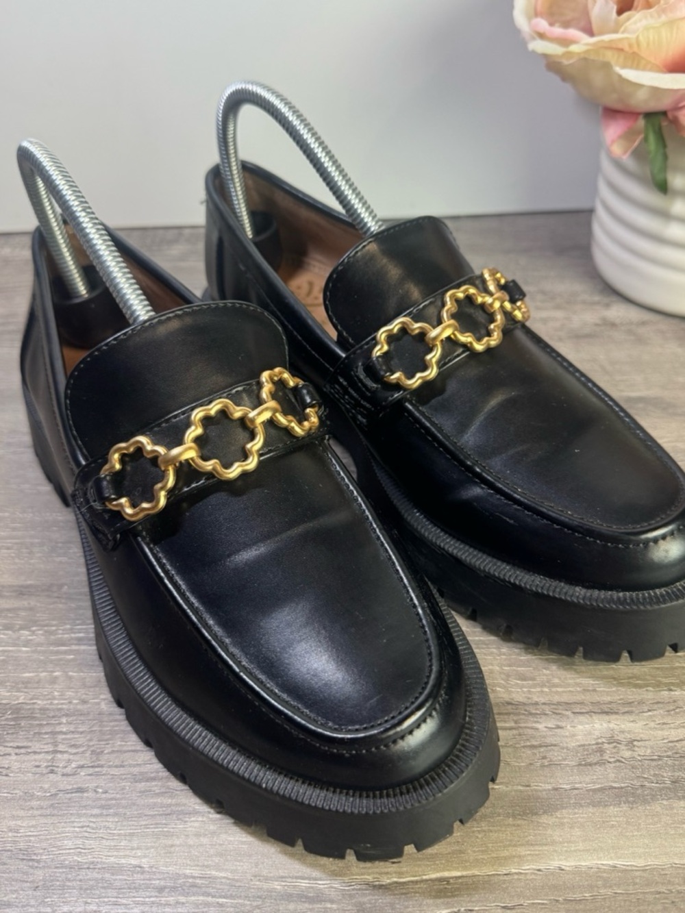 Sam & Libby Remi Vegan Lugsole Loafer with Gold Accents size 8 EUC - Picture 4 of 10